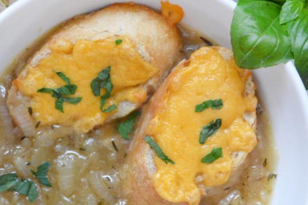 Zupa cebulowa