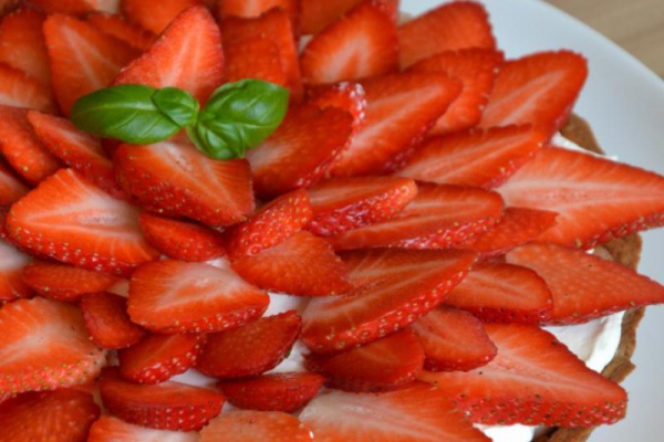 Tarta z truskawkami i mascarpone