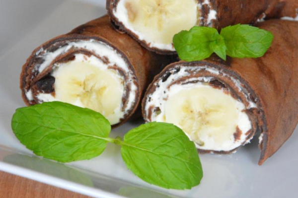 Czekoladowe naleśniki z bananem i mascarpone