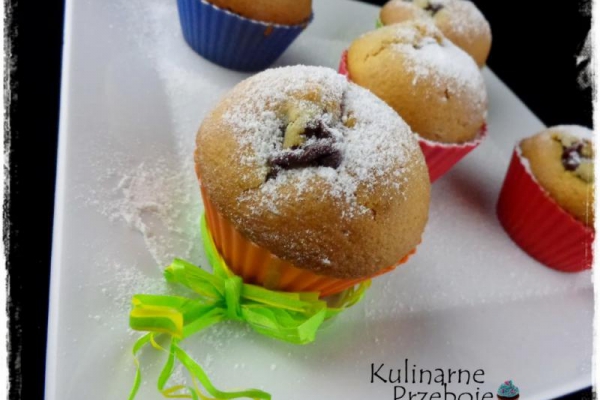 Muffinki (babeczki) z budyniem czekoladowym