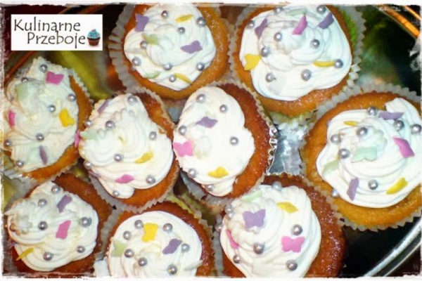 Muffiny waniliowe z delicjami