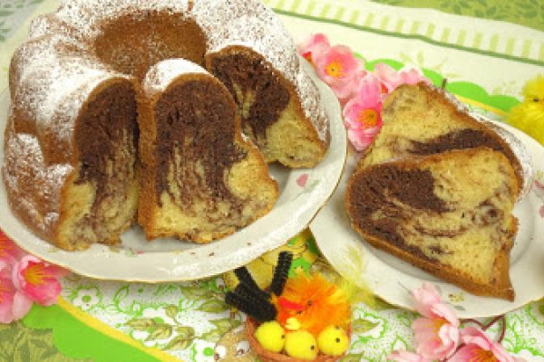 Babka na kefirze - pyszna wilgotna i puszysta - babka która zawsze się udaje