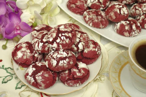 Popękane ciasteczka czerwone – red velvet