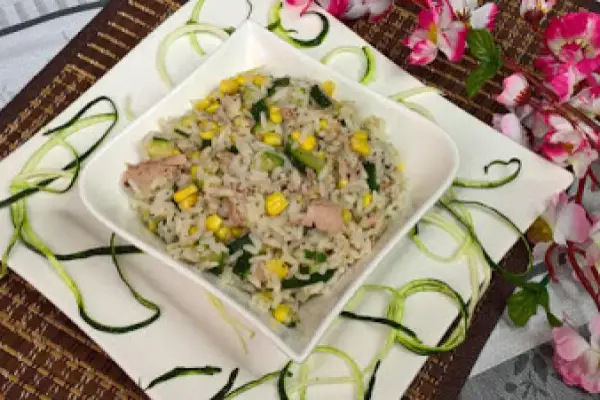 Ryż z cukinią i tuńczykiem – przepis na lekki i pyszny obiad