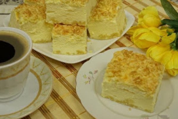 Puszysty i delikatny sernik z wiaderka
