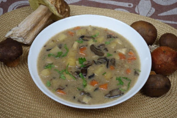 Zupa Grzybowa z Ziemniakami