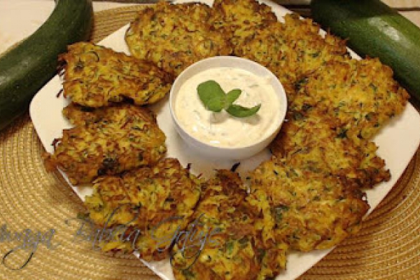Placki z Cukinii Bez Glutenu + Sos