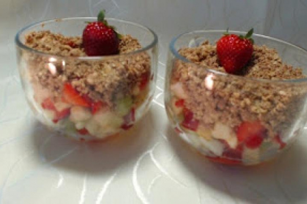 Crumble z Owocami . Owoce w Kruszonce Bezglutenowej