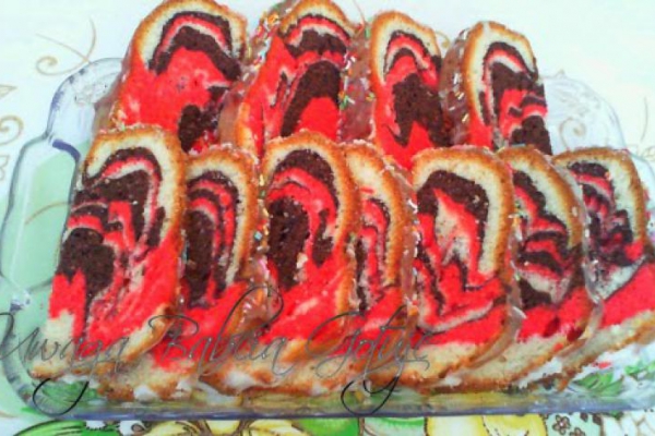 Kolorowa Babka Wielkanocna