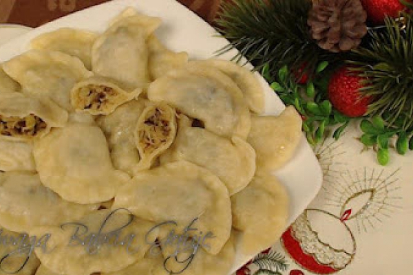 Pierogi z Kapustą i Grzybami