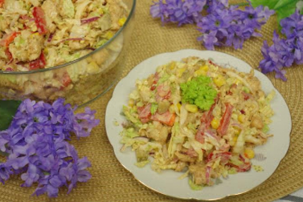 Sałatka gyros - Idealna sałatka na grilla lub na domową imprezę