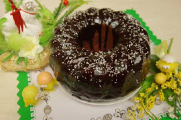 Babka budyniowa z budyniem czekoladowym – pyszna i wilgotna