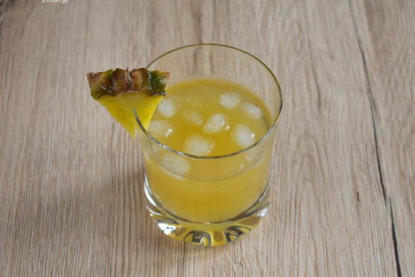 To Hell With Swords And Garter - ciekawe połaczenie whisky i wermutu