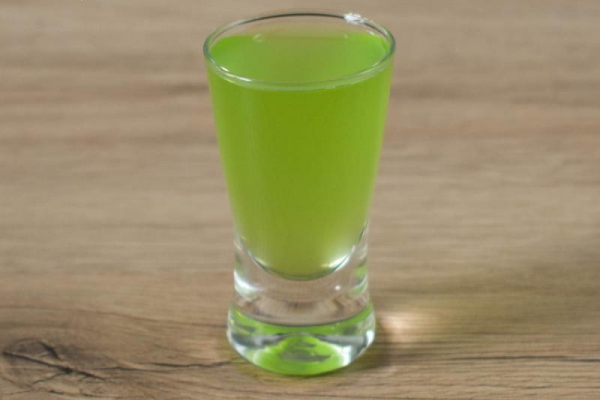 Limonka i Malibu - przepis na orzeźwiający shot