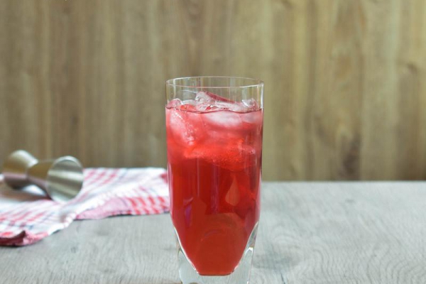 Żurawinowe Zapomnienie - jedna z propozycji drinków z Triple Sec