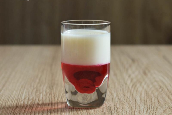 Flaga Polski - przepis na patriotyczny shot