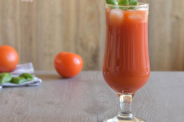 Bloody Krwawa Mary - przepis na drink o pikantnym charakterze