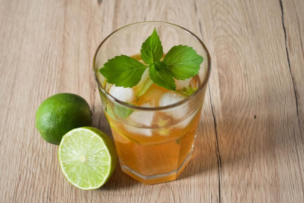 Tropical Aperol - drink trochę zbliżony do mohito z dodatkiem Aperolu
