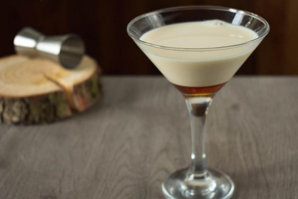 Caffe Malibu - przepis na drink z malibu wzbogacony o likier kawowy
