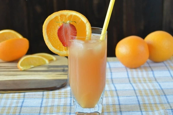 Mistolin - przepis kategorii drinki z wódką, mocno pomarańczowy