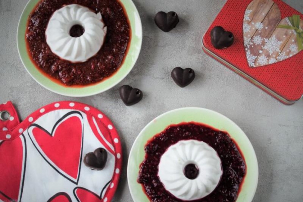 Keto panna cotta z musem owocowym (Paleo, LowCarb, bez nabiału)