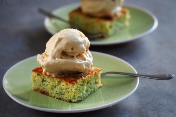 Keto blondie z cukinii (Paleo, LowCarb, bez nabiału)