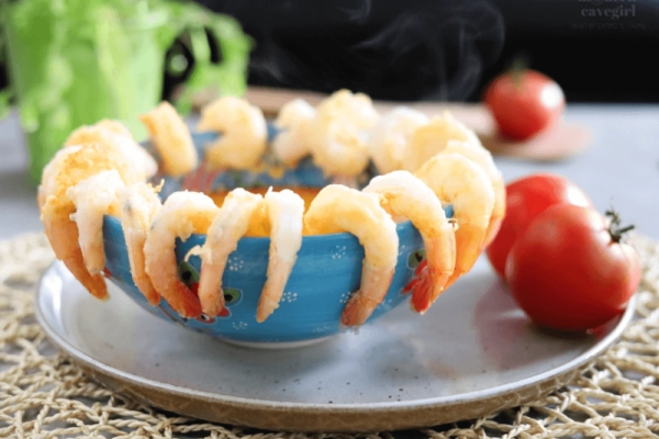 Keto krewetki z ostrym dipem pomidorowym (Paleo, LowCarb)