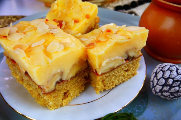 Fit ciasto z bananami i masą budyniową