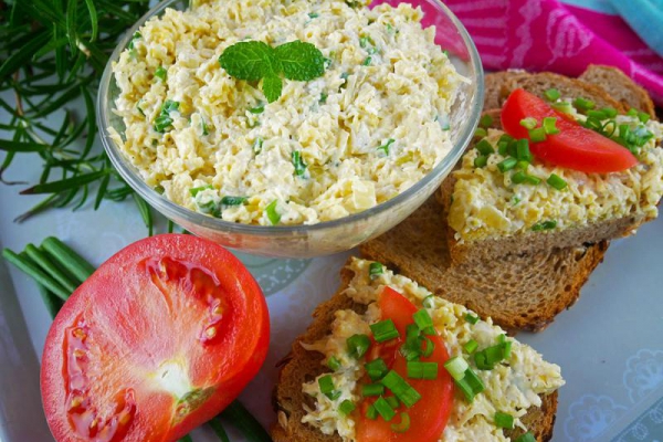 Pasta do chleba z jajecznicy – najlepsza pasta jajeczna