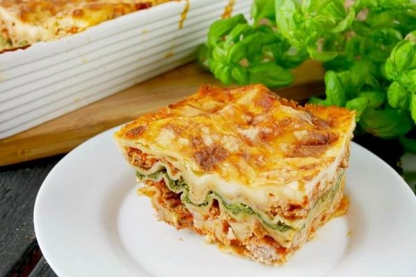 Lasagne z warstwą szpinaku – rewelacyjny pomysł na obiad