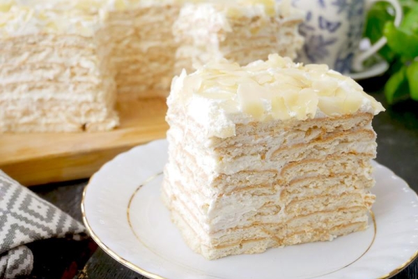 Ciasto Marcinek bez pieczenia w 15 minut – prosty i efektowny