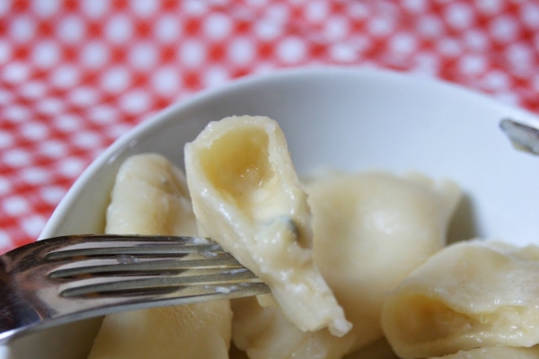 Pierogi z gorgonzolą i gruszką