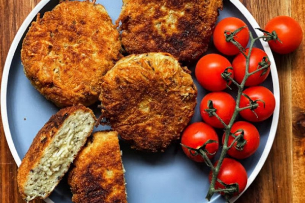 Kotlety z makaronu z serem i pieczarkami