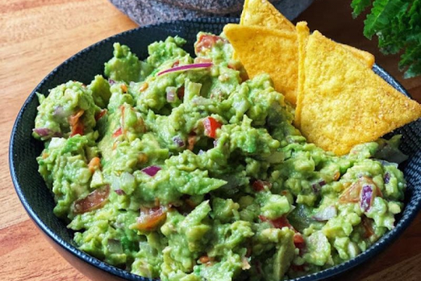 Guacamole z orzechami nerkowca