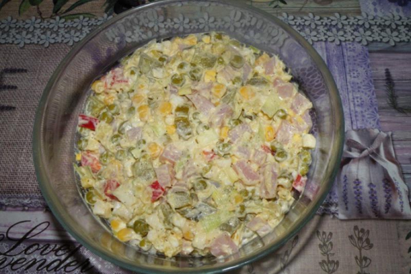 Sałatka „Chłopa” – smaczna i prosta