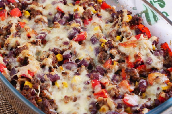Zapiekanka burrito z wołowiną, fasolą i ryżem. Ale Meksyk! PRZEPIS