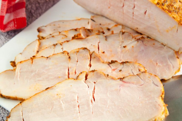 Domowa wędlina parzona w piekarniku. Prosty przepis, niebo lepsza i zdrowsza od sklepowej