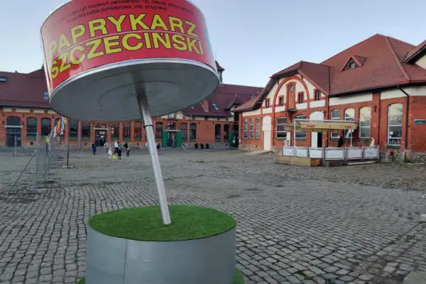 W Szczecinie postawili pomnik paprykarza. Wielka konserwa budzi mieszane uczucia