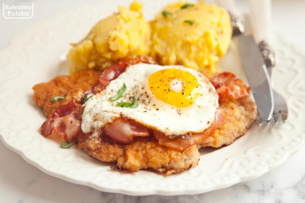 Kotlet “szefa” ze schabu karkowego z jajkiem i boczkiem. PRZEPIS