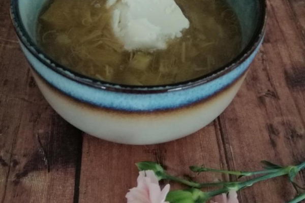 Norwegia - Zupa rabarbarowa (Rabarbrasuppe)