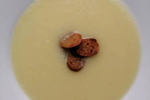 Chorwacja - Zupa-krem ze świeżej i kiszonej kapusty (Krem juha od svježeg i kiselog kupusa s kobasicom)