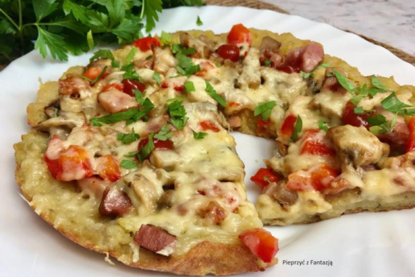 Placek ziemniaczany a’la pizza