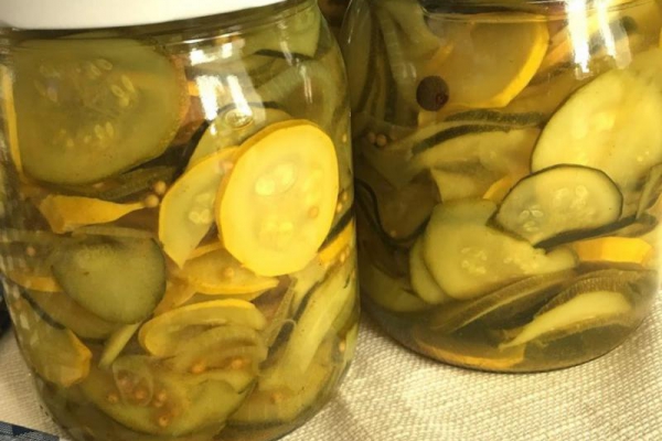 Sałatka z cukinii w zalewie curry