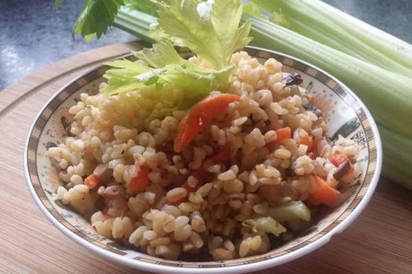 Kasza bulgur z warzywami danie fit