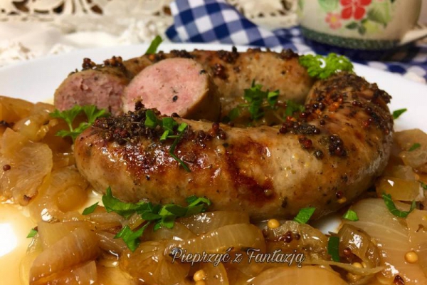 Zapiekana biała kiełbasa w piwie