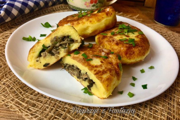 Kotlety ziemniaczane z pieczarkami