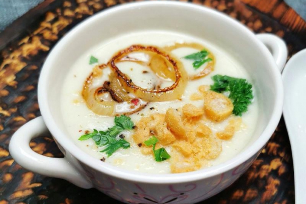 Zupa cebulowa (krem)
