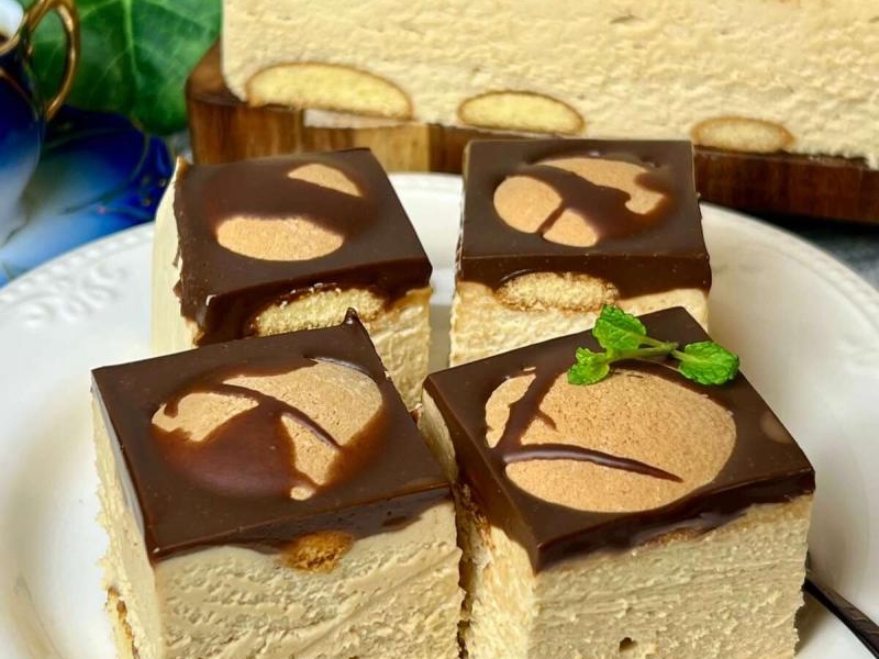 Ciasto cappuccino – kremowe, kawowe i bez pieczenia