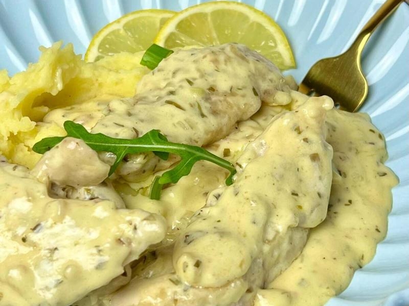 Kurczak w kremowym sosie estragonowym