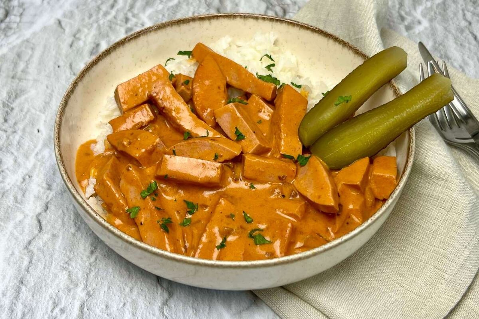 Strogonow z mortadeli po szwedzku – inspirowany korv stroganoff